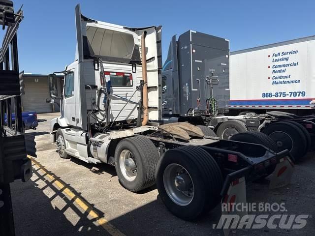 Volvo VNM Cavalos Mecânicos