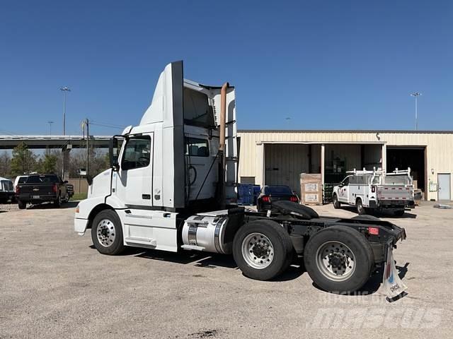 Volvo VNM Cavalos Mecânicos