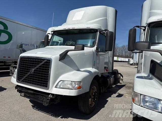 Volvo VNM Cavalos Mecânicos