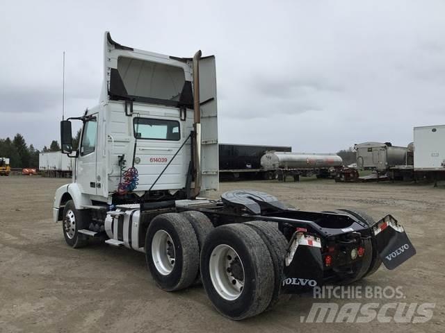 Volvo VNM Cavalos Mecânicos