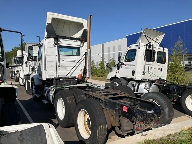 Volvo VNM Cavalos Mecânicos