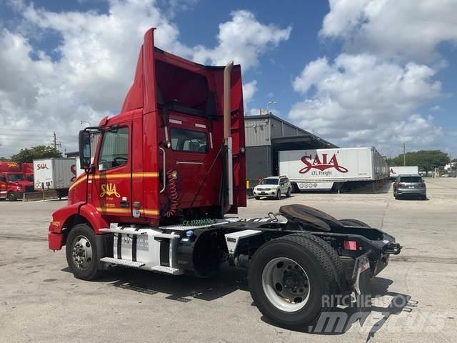 Volvo VNM Cavalos Mecânicos