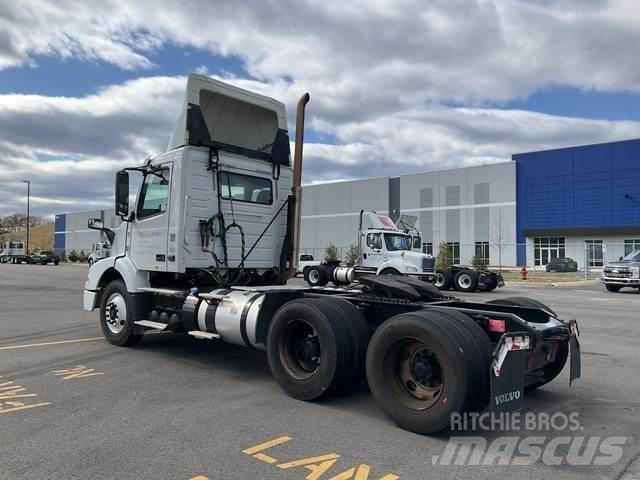 Volvo VNM Cavalos Mecânicos