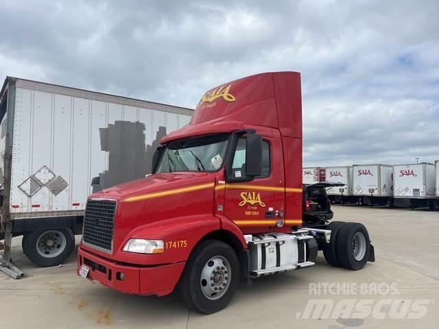 Volvo VNM Cavalos Mecânicos
