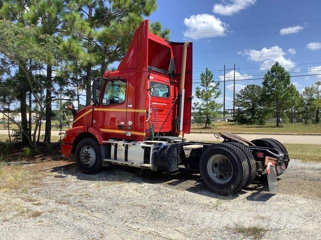 Volvo VNM Cavalos Mecânicos