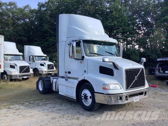 Volvo VNM Cavalos Mecânicos
