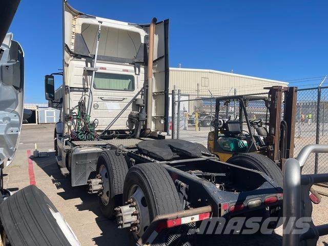 Volvo VNM Cavalos Mecânicos