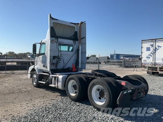 Volvo VNR64T Cavalos Mecânicos