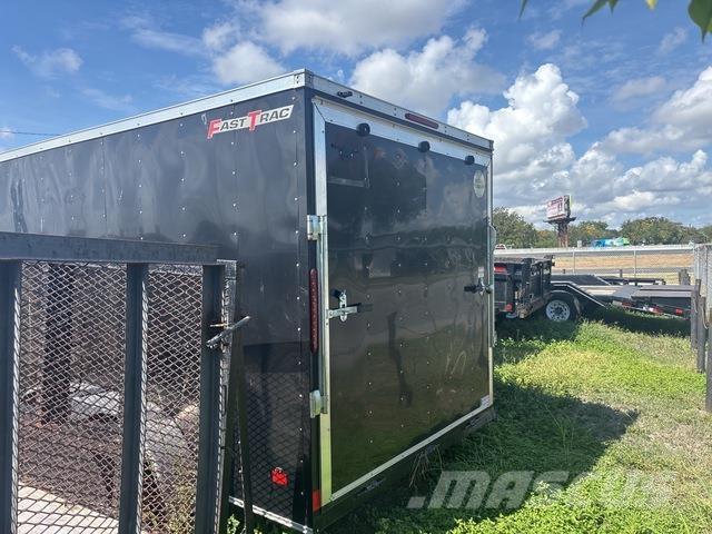 Wells Cargo  Reboques de caixa fechada