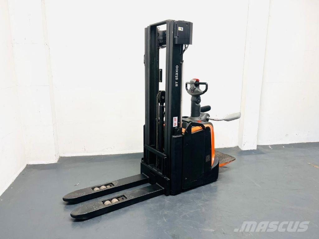 BT SPE160L Empilhador para operador externo