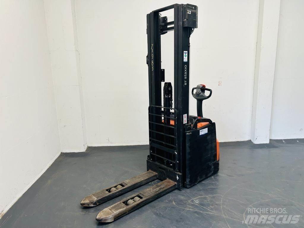 BT SWE160 Empilhador para operador externo
