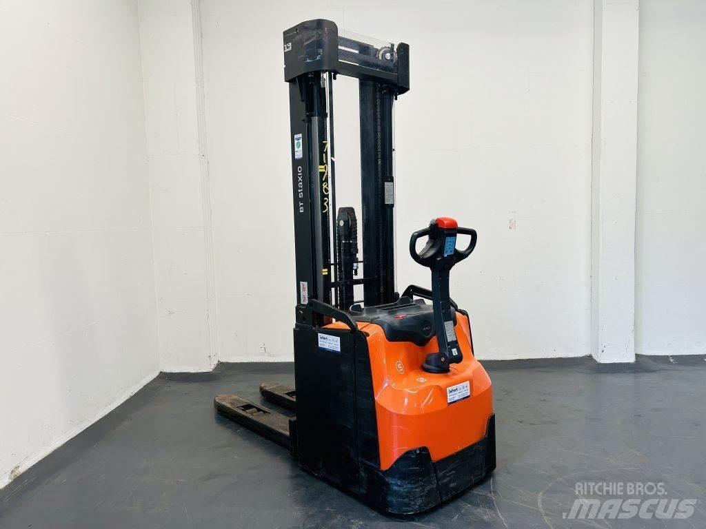 BT SWE160 Empilhador para operador externo