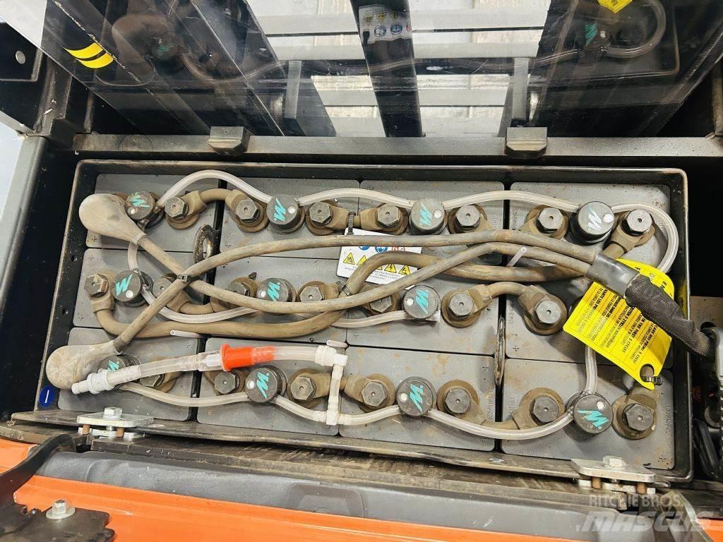 BT SWE160 Empilhador para operador externo
