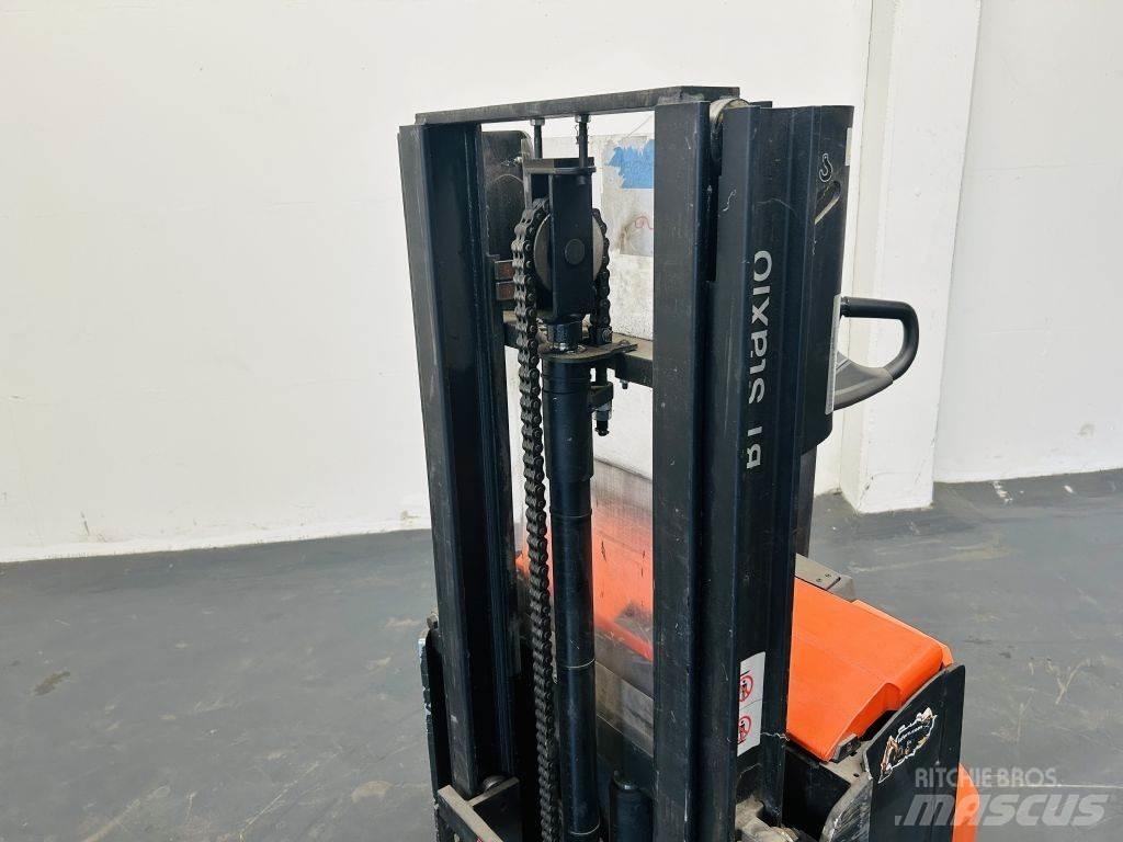 BT SWE200 Empilhador para operador externo