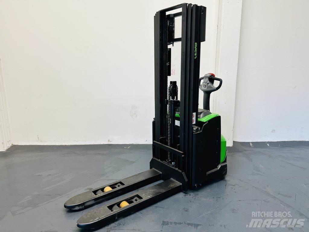 Cesab S214L Empilhador para operador externo