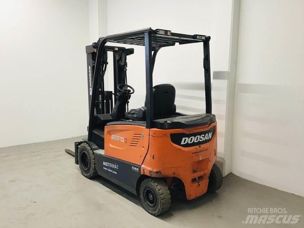 Doosan B25X-7 Empilhadores eléctricos