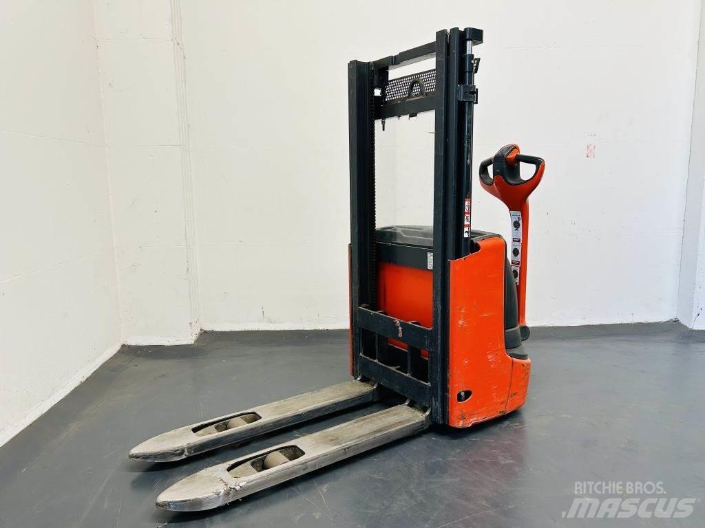 Linde L10B Empilhador para operador externo