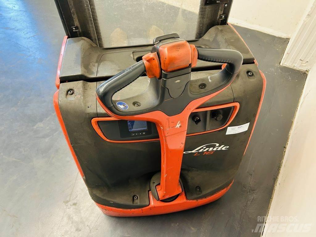 Linde L16 Empilhador para operador externo