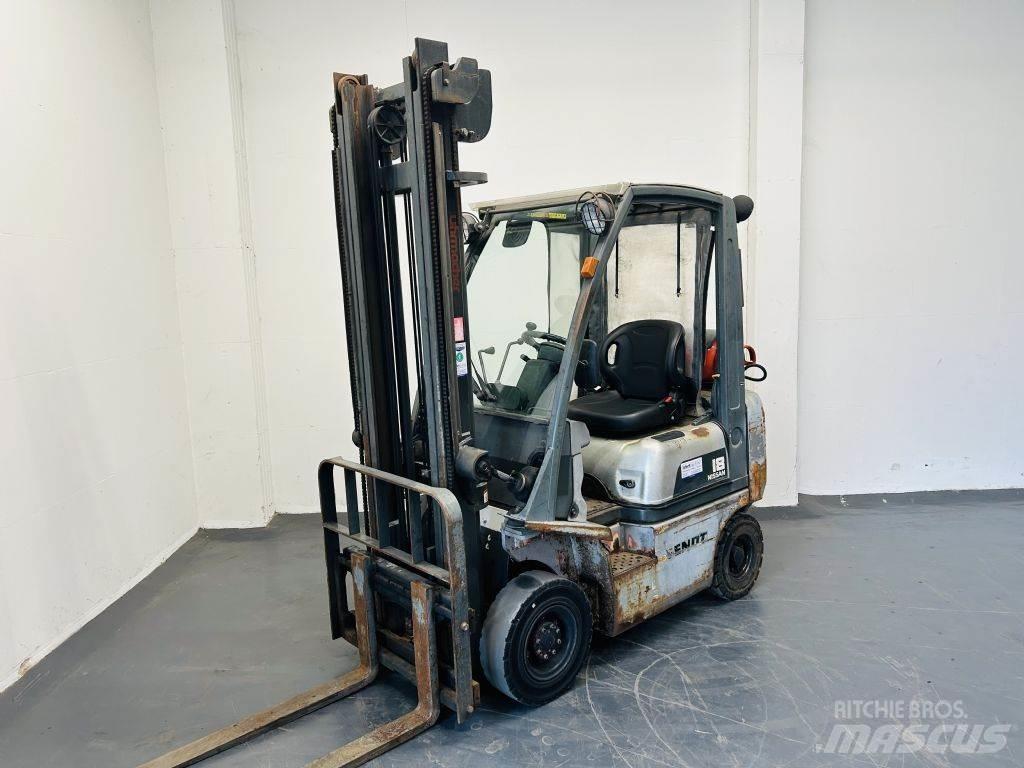 Nissan PD01A18PQ Empilhadores a gás