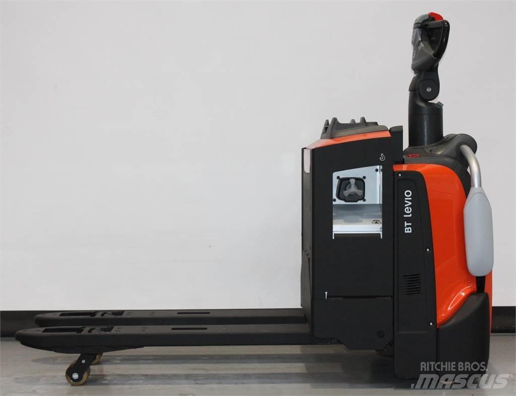 Toyota LPE220 Porta palettes