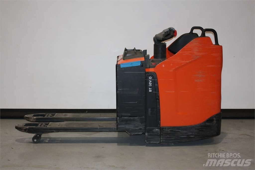 Toyota LPE220 Porta palettes