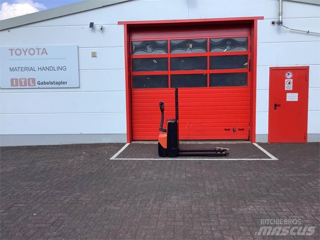 Toyota LWE160 Porta palettes