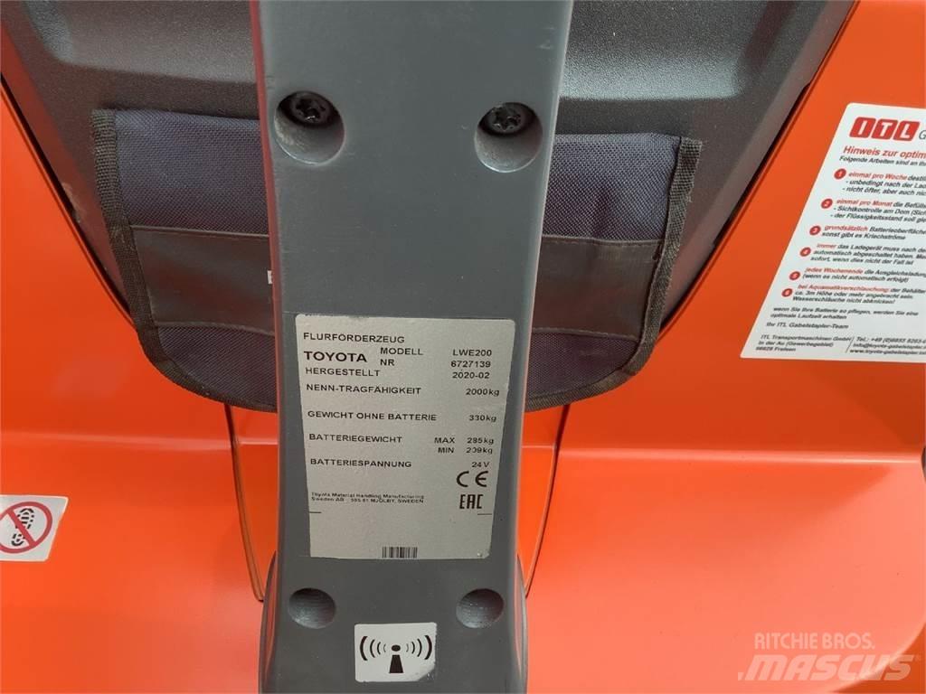 Toyota LWE200 Porta palettes