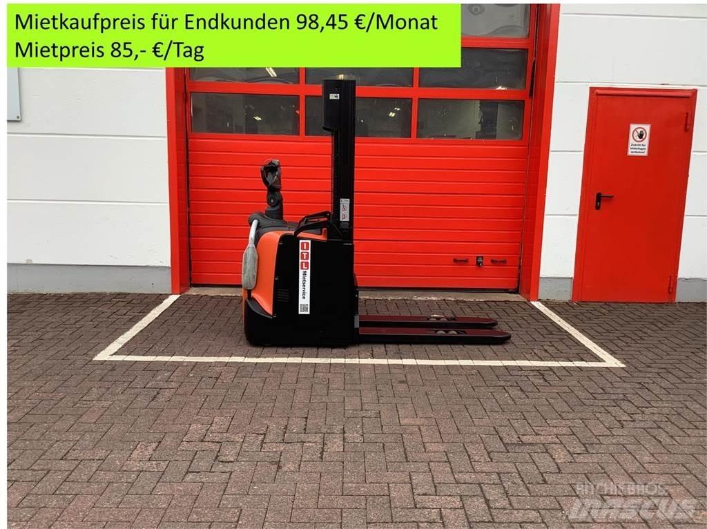 Toyota SPE120 Empilhador para operador externo