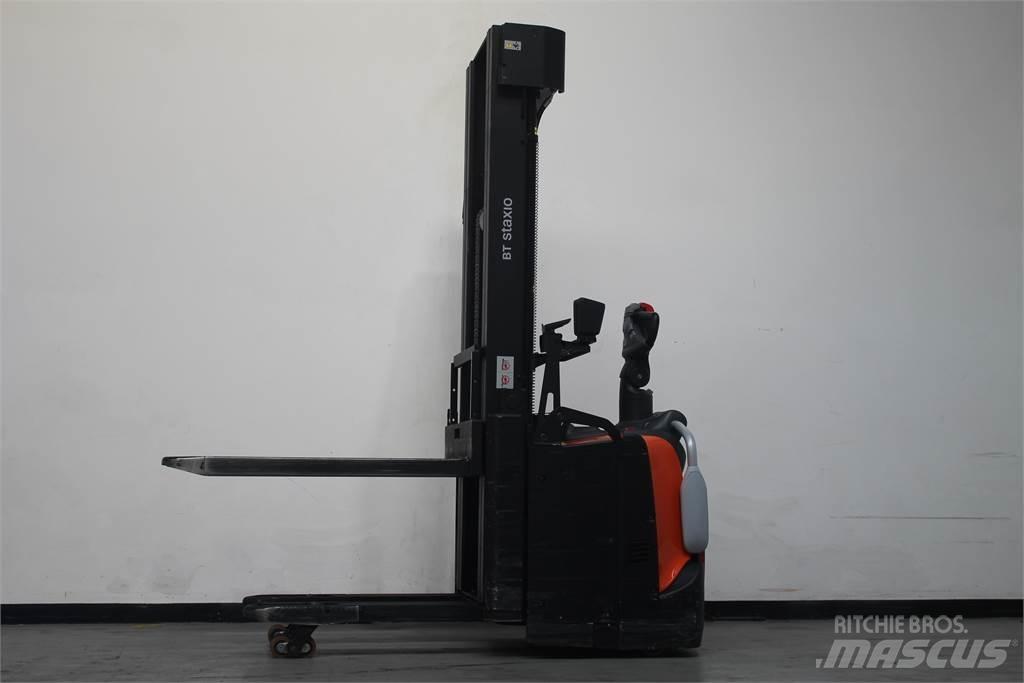 Toyota SPE160L Empilhador para operador externo