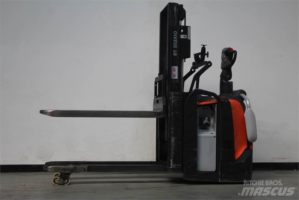 Toyota SPE200D Empilhador para operador externo
