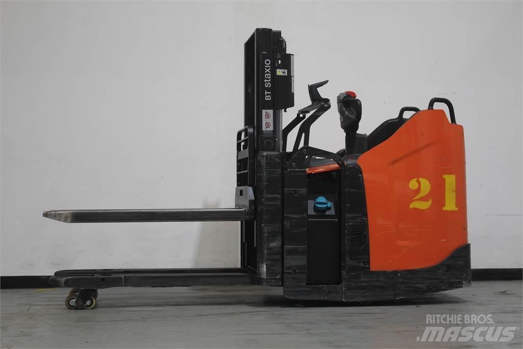 Toyota SPE200D Empilhador para operador externo