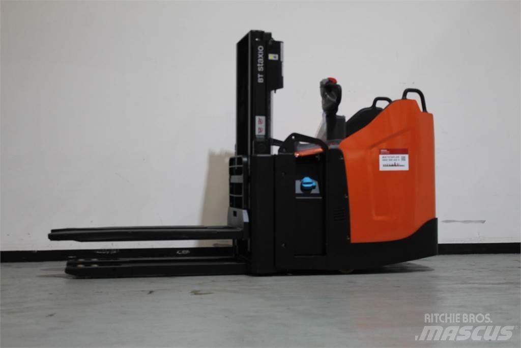 Toyota SPE200D Empilhador para operador externo