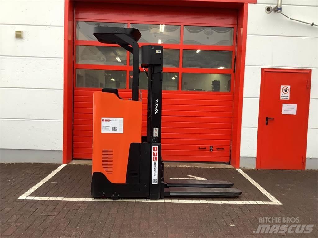 Toyota SSI160LN Empilhador para operador externo