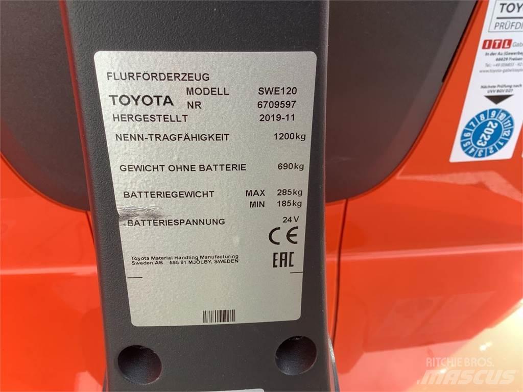 Toyota SWE120 Empilhador para operador externo