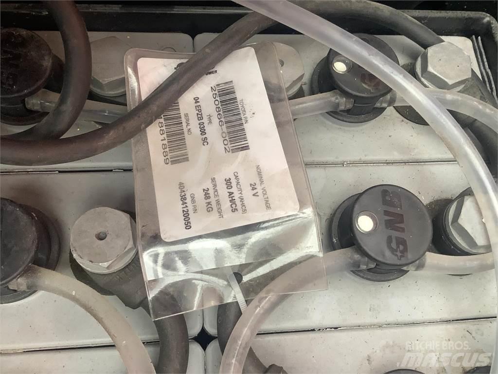 Toyota SWE120 Empilhador para operador externo