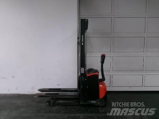 Toyota SWE120 Empilhador para operador externo