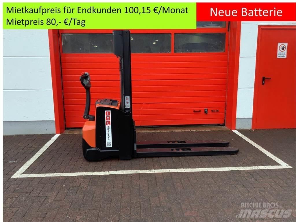 Toyota SWE140 Empilhador para operador externo
