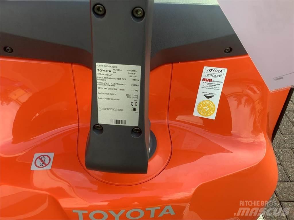 Toyota SWE145L Empilhador para operador externo