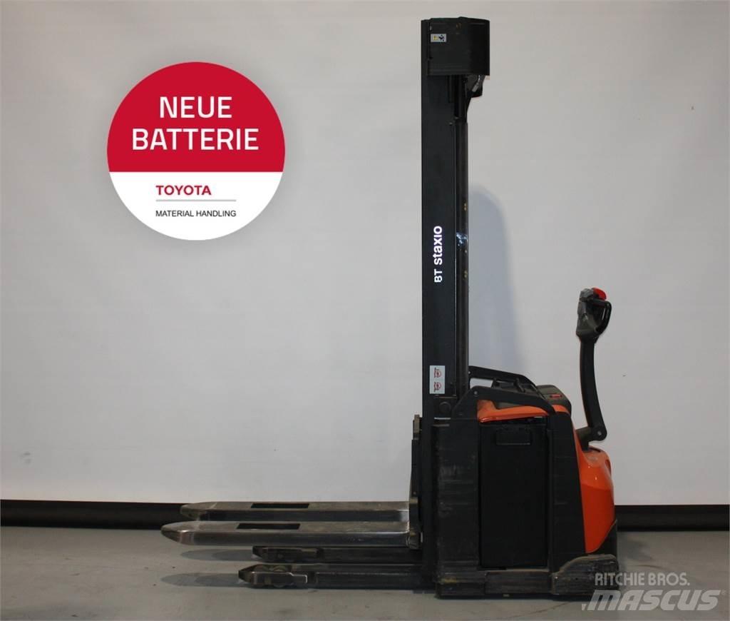 Toyota SWE160 Empilhador para operador externo