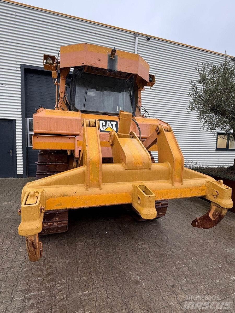 CAT D6T Dozers - Tratores rastos