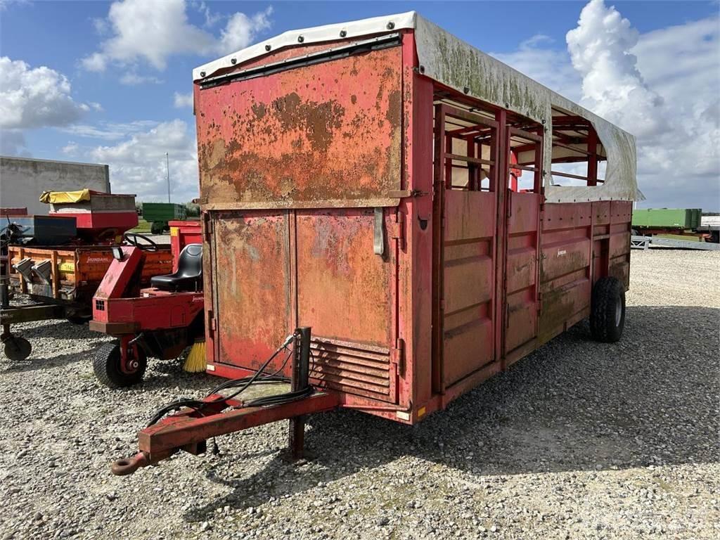  6 MTR Reboques transporte animais