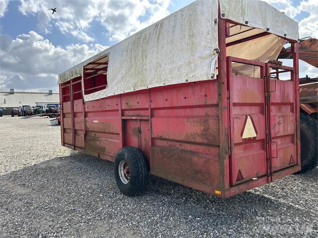  6 MTR Reboques transporte animais