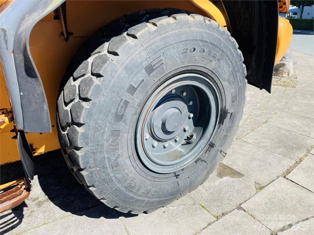 CASE 721F Carregadeiras de rodas