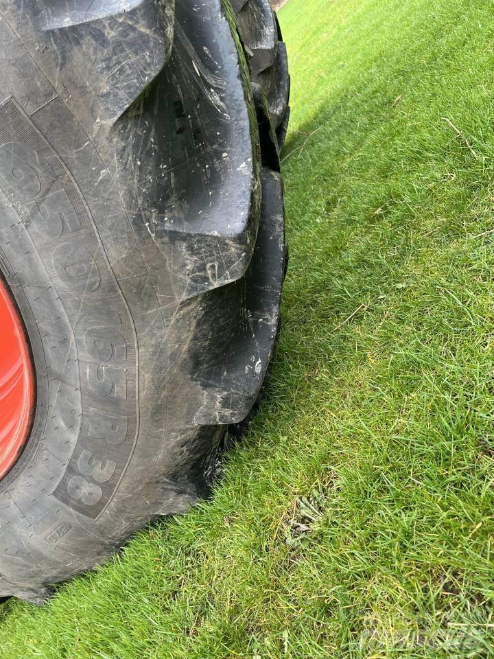 CLAAS ARION 640 Tratores Agrícolas usados