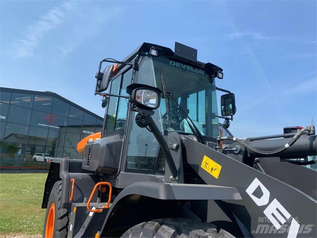 Develon DL250-7 Carregadeiras de rodas