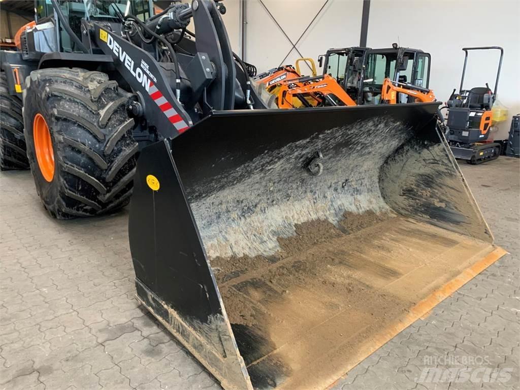 Develon DL280-7 Carregadeiras de rodas