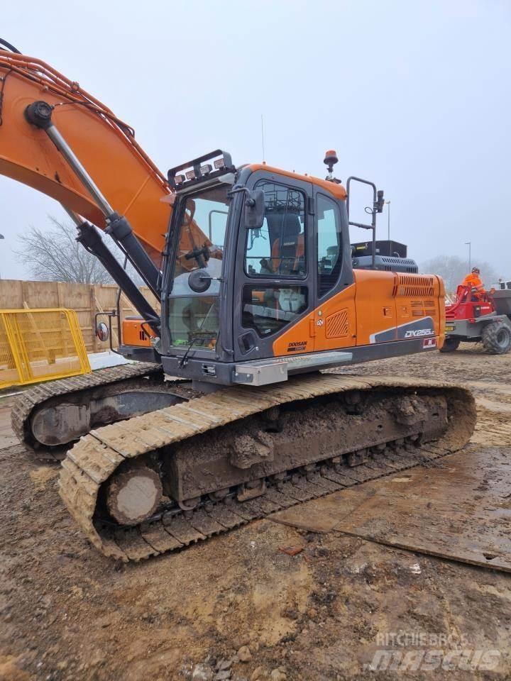 Doosan 255-5 Escavadeiras de esteiras