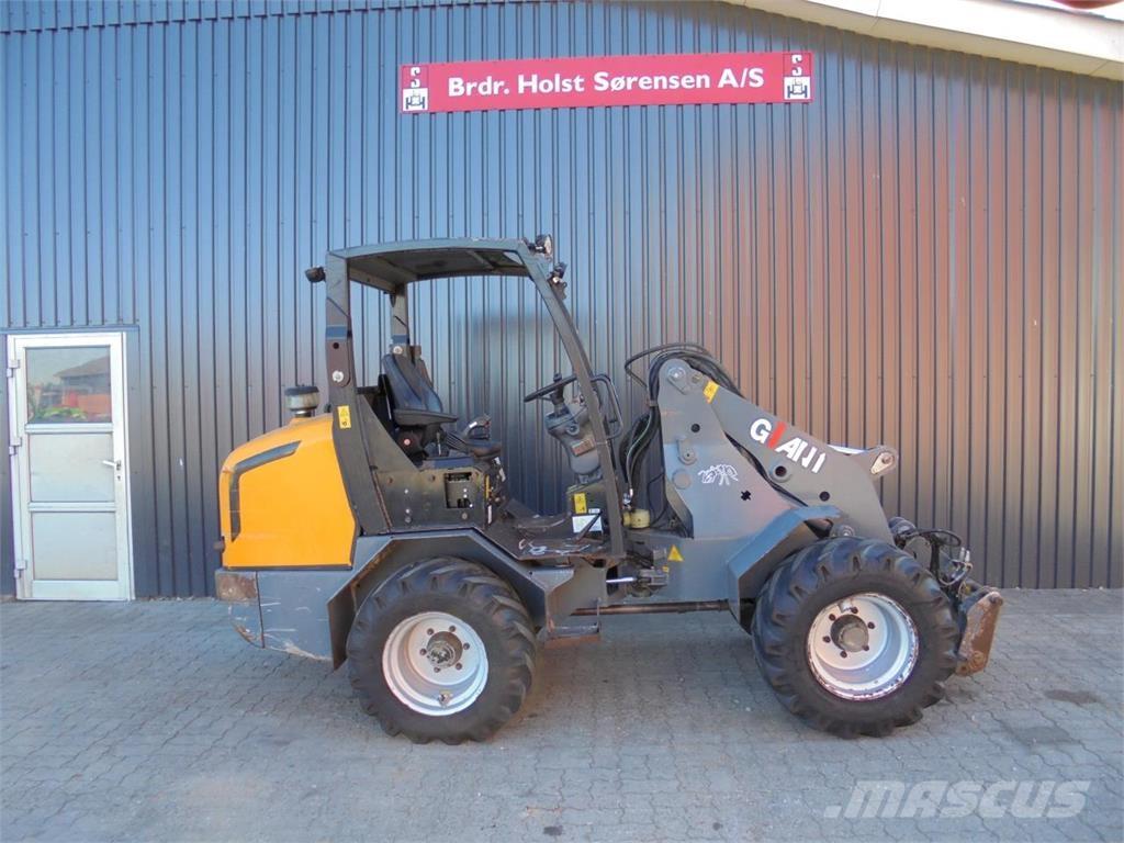 GiANT 5003 Mini carregadoras