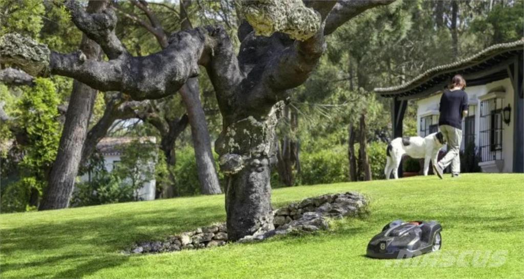 Husqvarna AM420 Gadanheiras