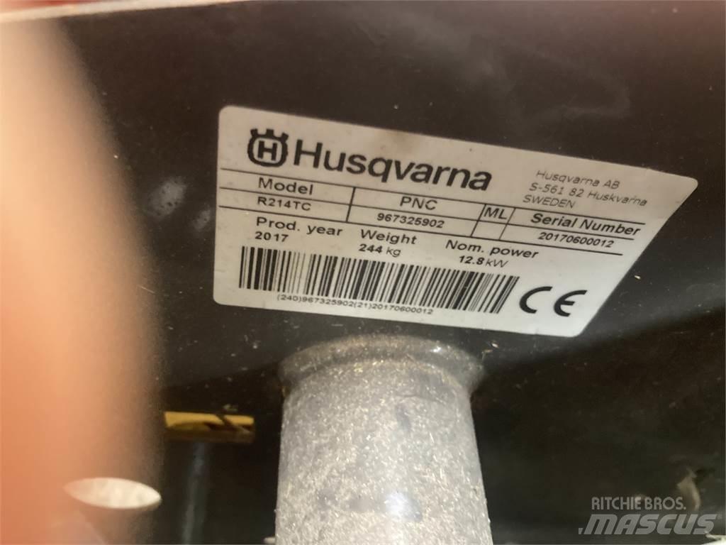 Husqvarna R214TC Gadanheiras